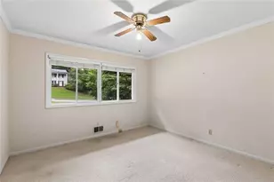 165 W Spalding Dr, Atlanta, GA 30328 - Photo 16