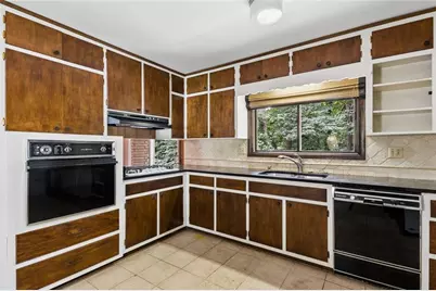 165 W Spalding Drive, Atlanta, GA 30328 - Photo 12