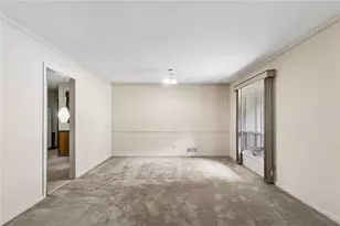 165 W Spalding Dr, Atlanta, GA 30328 - Photo 6