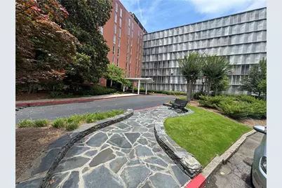 3060 Pharr Court North NW #613, Atlanta, GA 30305 - Photo 38