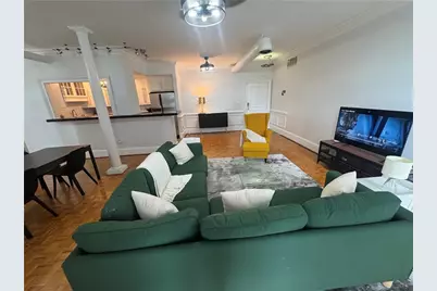 3060 Pharr Court North NW #613, Atlanta, GA 30305 - Photo 2