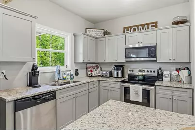 171 Strickland, Forsyth, GA 31029 - Photo 8