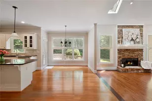 13875 Belleterre Dr, Alpharetta, GA 30004 - Photo 16