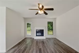 79 Sandalwood Cir, Lawrenceville, GA 30046 - Photo 2