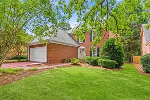 579 N Palisades Cir SE, Marietta, GA 30067 - Photo 2