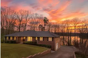 4521 Shoreline Dr, Gainesville, GA 30506 - Photo 2