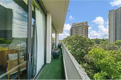 2575 Peachtree Road NE #12D, Atlanta, GA 30305 - Photo 18