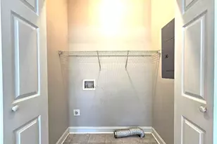 718 N Evelyn Pl NW, Atlanta, GA 30318 - Photo 10