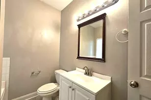 718 N Evelyn Pl NW, Atlanta, GA 30318 - Photo 8