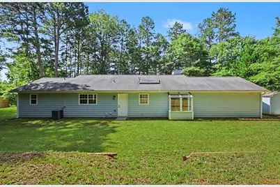 338 Hunters Run, Jefferson, GA 30549 - Photo 8