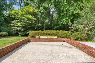 2608 Hawthorne Dr NE, Atlanta, GA 30345 - Photo 42