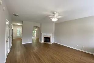 677 Kenridge Dr, Suwanee, GA 30024 - Photo 10