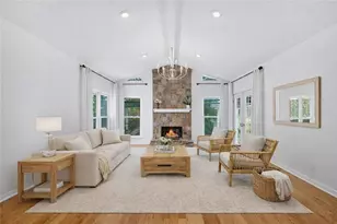 755 E Hembree Crossing, Roswell, GA 30076 - Photo 2