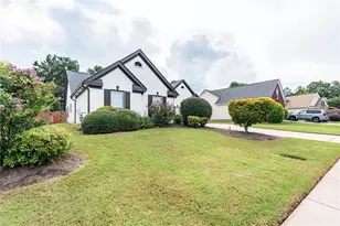 3554 Dunbar Ln, Suwanee, GA 30024 - Photo 2