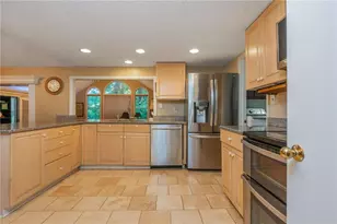 2805 Burtz Dr, Marietta, GA 30068 - Photo 20