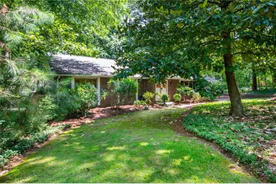 2805 Burtz Drive, Marietta, GA 30068 - Photo 10
