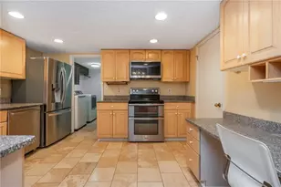 2805 Burtz Dr, Marietta, GA 30068 - Photo 26