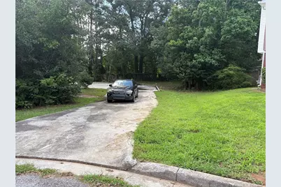 335 Lake Royale Place, Riverdale, GA 30296 - Photo 2