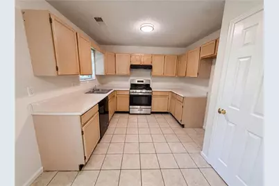 6423 Phillips Court, Lithonia, GA 30058 - Photo 6