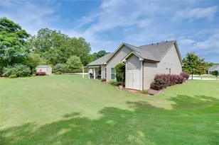 820 Lakeview Bend Cir, Jefferson, GA 30549 - Photo 50