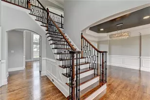 2241 Hunters Green Dr, Lawrenceville, GA 30043 - Photo 6