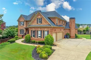 2241 Hunters Green Dr, Lawrenceville, GA 30043 - Photo 2
