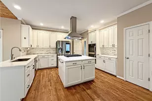 2299 Camden Dr SW, Marietta, GA 30064 - Photo 2