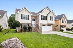 2323 Crimson Creek Ln, Snellville, GA 30078 - Photo 2