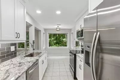 21 Brittany Way NE, Atlanta, GA 30324 - Photo 10