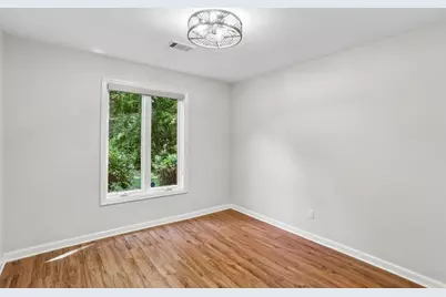 21 Brittany Way NE, Atlanta, GA 30324 - Photo 16