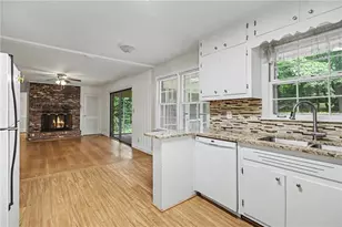 4725 Kitty Hawk Pl, Atlanta, GA 30342 - Photo 12