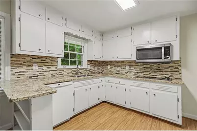 4725 Kitty Hawk Place, Atlanta, GA 30342 - Photo 10