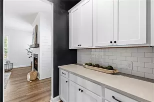 710 Bridgeview Dr, Canton, GA 30115 - Photo 6