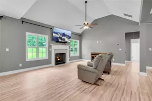 145 Emerald Hills Ln, Newnan, GA 30263 - Photo 26
