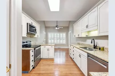 4857 Netherlands Place, Flowery Branch, GA 30542 - Photo 8