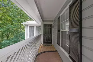 1004 Vicksburg Pl, Atlanta, GA 30350 - Photo 2