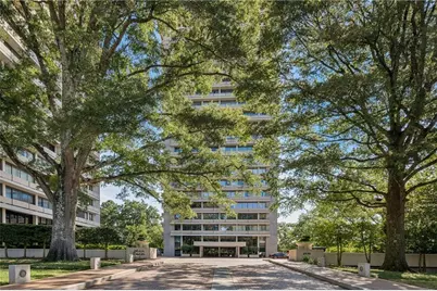 2575 Peachtree Road NE #5G, Atlanta, GA 30305 - Photo 2