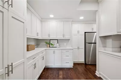 2575 Peachtree Road NE #5G, Atlanta, GA 30305 - Photo 14