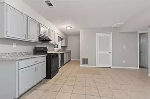 2595 Fieldstone View Ln, Conyers, GA 30013 - Photo 4