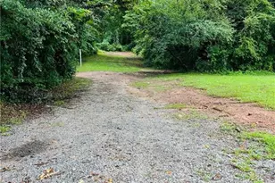 14 Hamilton Bohannon Dr, Newnan, GA 30263 - Photo 2