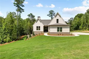 105 Forest Berry Ct, Newnan, GA 30265 - Photo 2