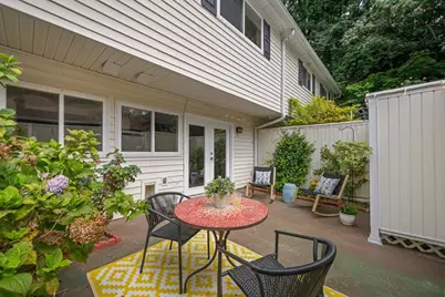 7156 Stonington Drive, Atlanta, GA 30328 - Photo 4