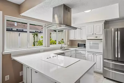 7156 Stonington Drive, Atlanta, GA 30328 - Photo 2