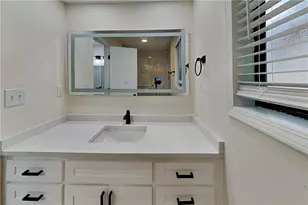 1110 Lake Dr, Roswell, GA 30075 - Photo 10
