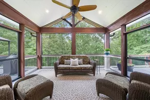 9040 Walnut Cove Ct, Gainesville, GA 30506 - Photo 18