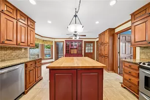 1184 Staples Dr SW, Lilburn, GA 30047 - Photo 16