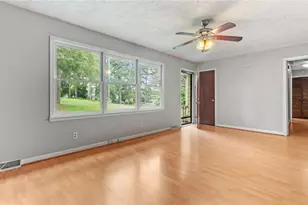5 Ridgedale Dr SE, Silver Creek, GA 30173 - Photo 4