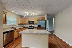 825 Roxfield Ct, Buford, GA 30518 - Photo 6