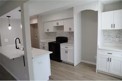1321 Surrey Lane SW, Marietta, GA 30008 - Photo 4