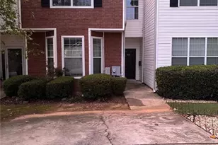 7690 Creekside Ln, Riverdale, GA 30296 - Photo 2